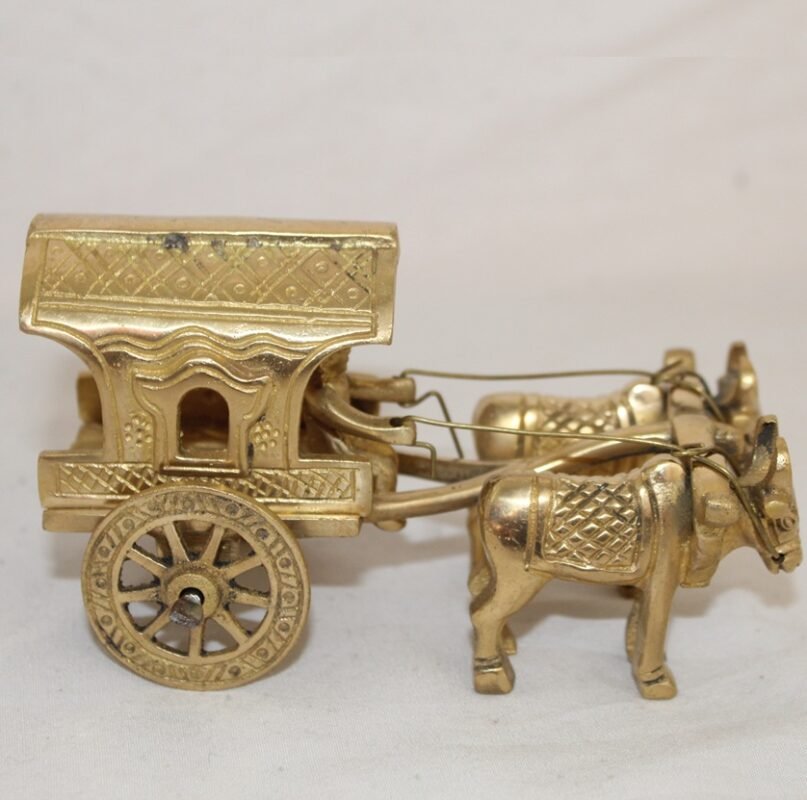 Pure Brass Horse Cart Showpiece with Indian villager