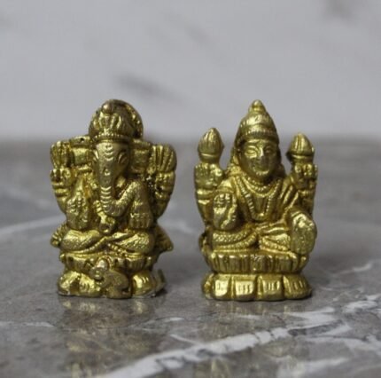 Handcrafted Brass Lakshmi Ganesha Idol Set on Lotus - 110 gm