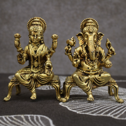 Handcrafted Brass Lakshmi Ganesha Idol Set on Singhasan- 150 gm