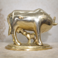 Brass Kamdhenu Cow and Calf Idol – 900 gm - Image 2